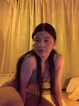 Snapshot of Estefani_32 chatting on 14, 5, 2026 Estefani 32 online show from 14, 5, 2026