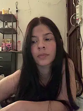 Snapshot of Estefani_32 chatting on 16, 5, 2026 Estefani 32 online show from 16, 5, 2026