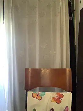 Snapshot of Estefani_32 chatting on 26, 5, 2026 Estefani 32 online show from 26, 5, 2026
