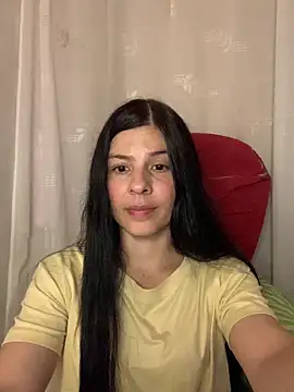 Snapshot of Estefani_32 chatting on 23, 6, 2026 Estefani 32 online show from 23, 6, 2026