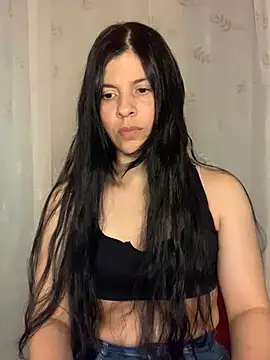 Snapshot of Estefani_32 chatting on 27, 6, 2026 Estefani 32 online show from 27, 6, 2026