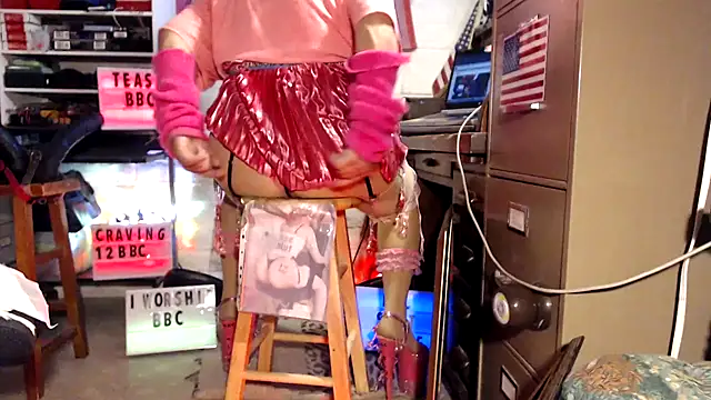 Snapshot of tgirljillforbbc chatting on 15, 12, 2024 tgirljillforbbc online show from 15, 12, 2024