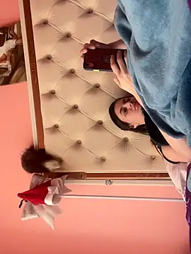 Flossy Vettie online show from 8, 10, 2025