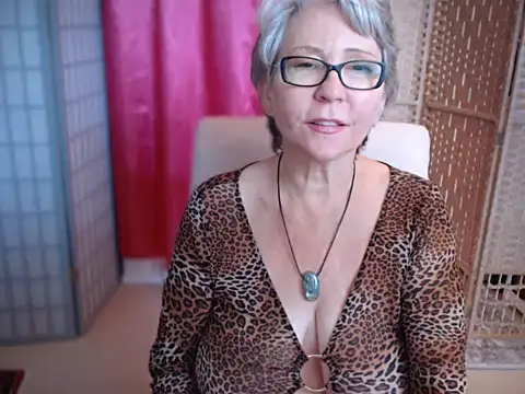 Snapshot of petradaniels chatting on 29, 9, 2025 petradaniels online show from 29, 9, 2025