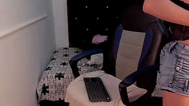 Lu doll online show from 11, 10, 2025