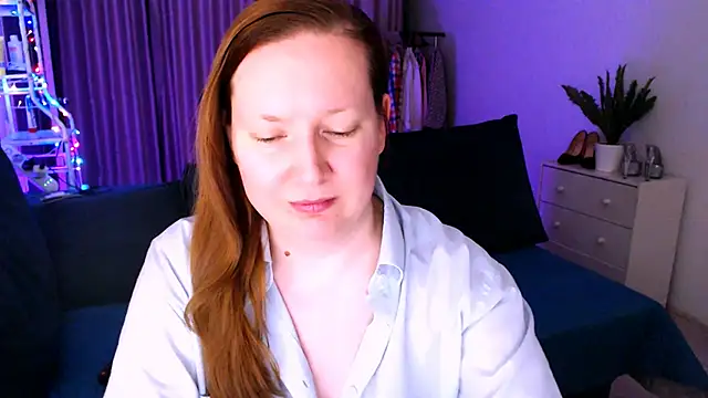 Snapshot of GoddessLara chatting on 31, 12, 2024 GoddessLara online show from 31, 12, 2024