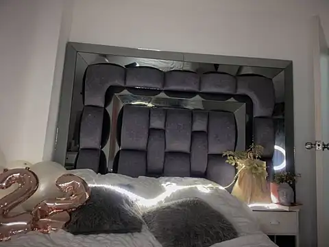 DulceLenns online show from 30, 1, 2025