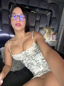 DulceLenns online show from 3, 2, 2025