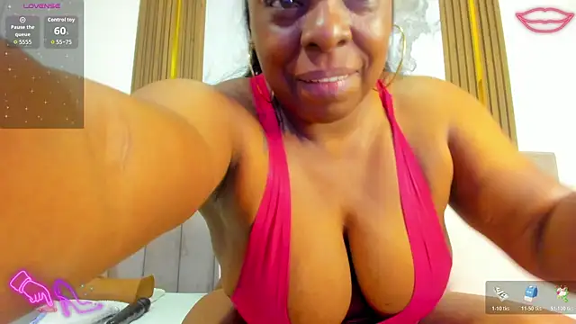 Snapshot of CristinSexy chatting on 9, 6, 2026 CristinSexy online show from 9, 6, 2026