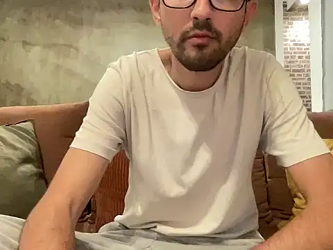freshmanxxl98 online show from 28, 9, 2025