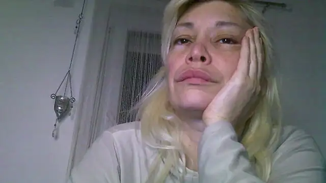 EvaaMina online show from 2, 5, 2026