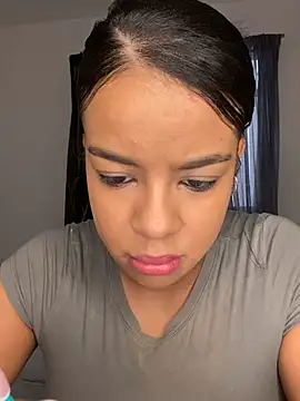 Snapshot of trianawhite chatting on 19, 12, 2024 trianawhite online show from 19, 12, 2024