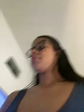 trianawhite online show from 4, 3, 2026