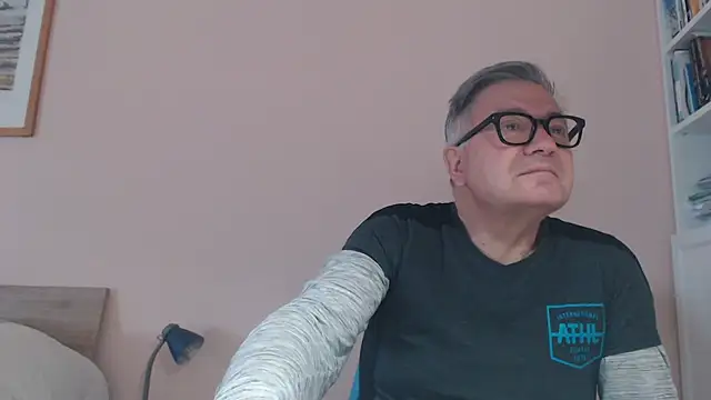 YOU6me online show from 8, 5, 2026