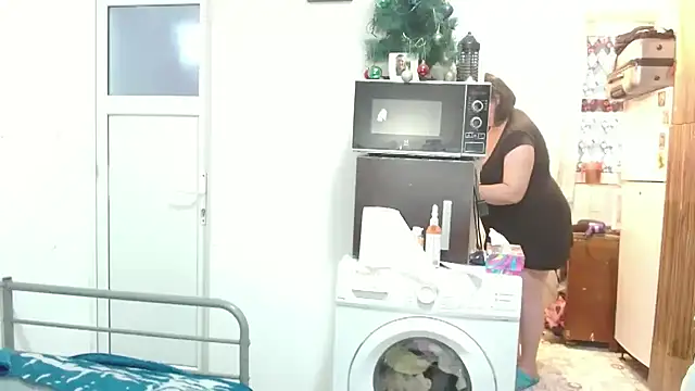 RidemerafSuzana online show from 3, 12, 2025