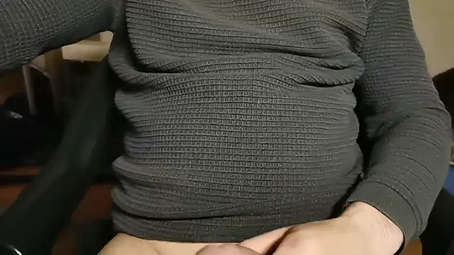 Snapshot of Lucas1andOnly4Girl chatting on 27, 11, 2025 Lucas1andOnly4Girl online show from 27, 11, 2025