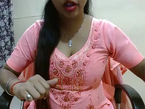 LovingPihu online show from 13, 4, 2026