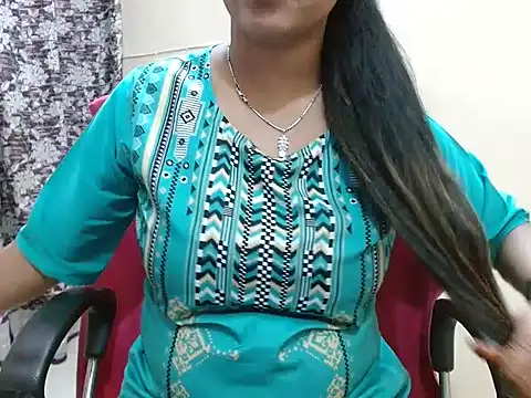 LovingPihu online show from 15, 4, 2026