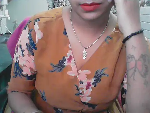Snapshot of LovingPihu chatting on 15, 6, 2026 LovingPihu online show from 15, 6, 2026