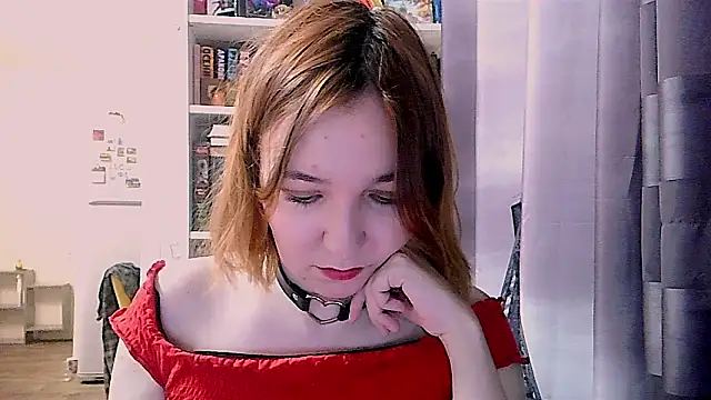 Snapshot of BrattyFoxyGirl chatting on 17, 2, 2025 BrattyFoxyGirl online show from 17, 2, 2025
