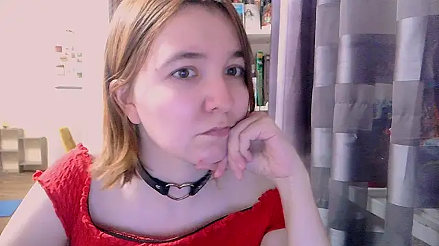 Snapshot of BrattyFoxyGirl chatting on 5, 3, 2025 BrattyFoxyGirl online show from 5, 3, 2025