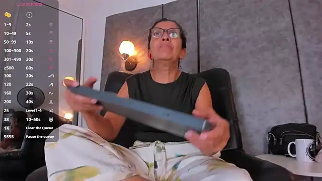 Keyla Milf online show from 24, 5, 2026
