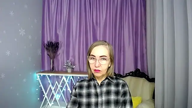 Snapshot of queen_a_n_i chatting on 22, 4, 2026 queen a n i online show from 22, 4, 2026