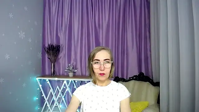 Snapshot of queen_a_n_i chatting on 23, 4, 2026 queen a n i online show from 23, 4, 2026