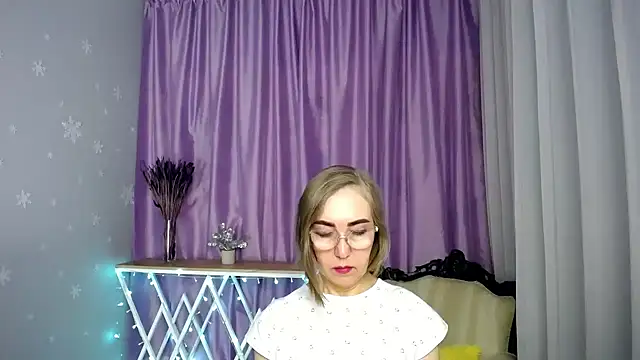 Snapshot of queen_a_n_i chatting on 23, 4, 2026 queen a n i online show from 23, 4, 2026