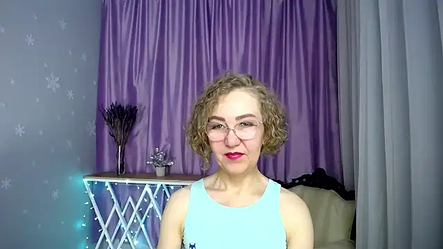 Snapshot of queen_a_n_i chatting on 10, 5, 2026 queen a n i online show from 10, 5, 2026