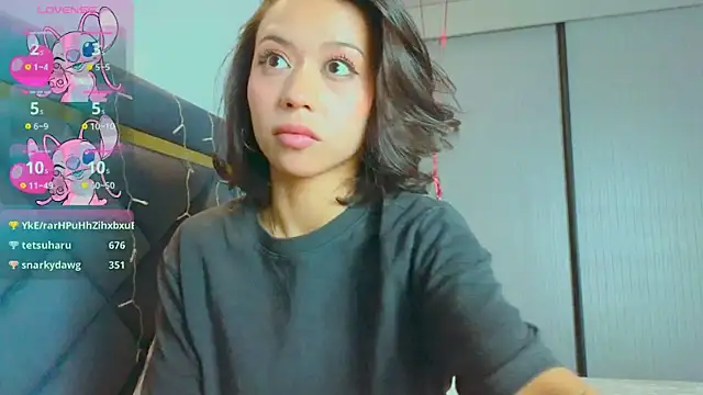 Mia Tin online show from 2, 2, 2025