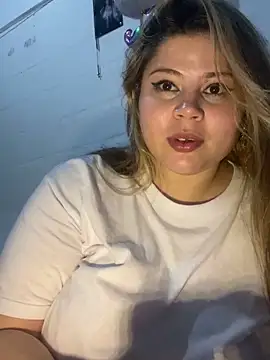Snapshot of EYMI_TOMSOM chatting on 1, 5, 2026 EYMI TOMSOM online show from 1, 5, 2026