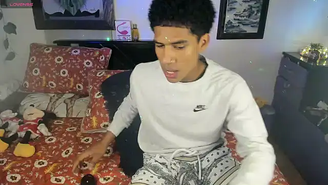 Snapshot of kimgodoy chatting on 16, 11, 2025 kimgodoy online show from 16, 11, 2025