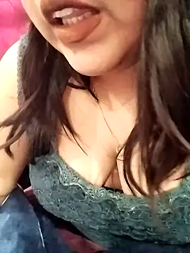 Alisha  Arora online show from 15, 1, 2025