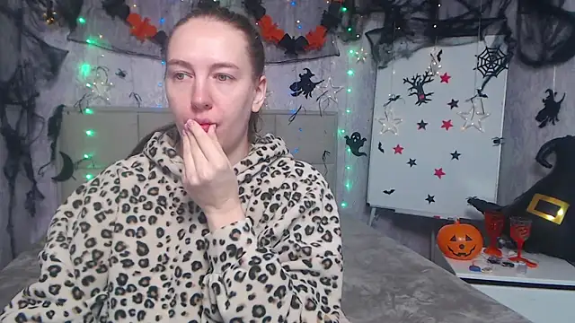 Snapshot of KaleyReed chatting on 23, 10, 2025 KaleyReed online show from 23, 10, 2025