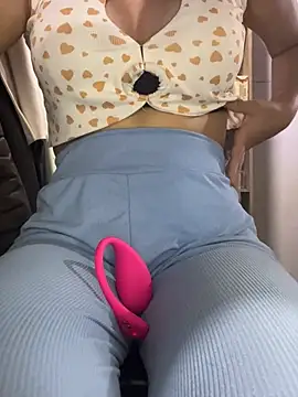 DulceMya6 online show from 4, 1, 2025