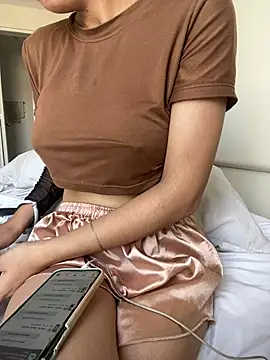 Snapshot of DulceMya6 chatting on 25, 2, 2026 DulceMya6 online show from 25, 2, 2026