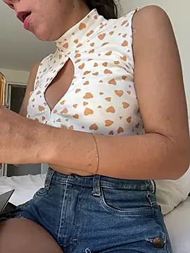 Snapshot of DulceMya6 chatting on 25, 3, 2026 DulceMya6 online show from 25, 3, 2026