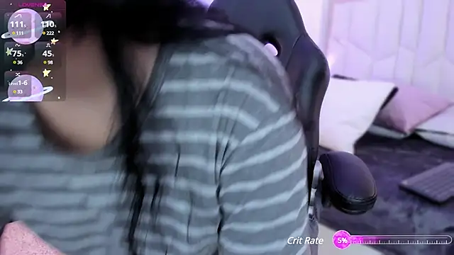 Snapshot of io_chie_ chatting on 5, 2, 2025 io chie online show from 5, 2, 2025