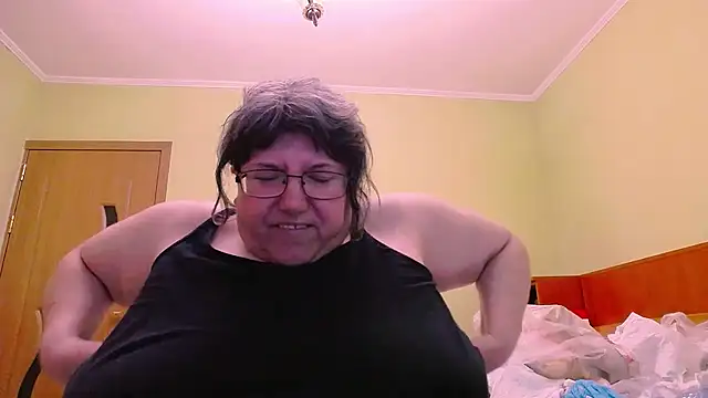 Snapshot of HugeTits chatting on 12, 12, 2024 HugeTits online show from 12, 12, 2024