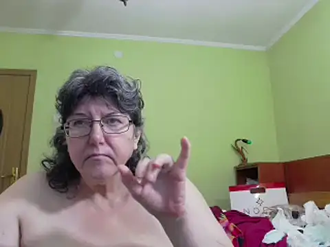 Snapshot of HugeTits chatting on 6, 1, 2025 HugeTits online show from 6, 1, 2025