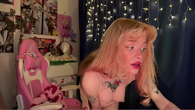 boobsybootie online show from 16, 12, 2024