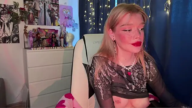 boobsybootie online show from 7, 1, 2025