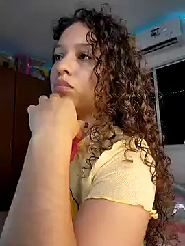 Snapshot of Shara_dreams chatting on 17, 12, 2024 Shara dreams online show from 17, 12, 2024