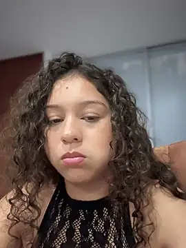Snapshot of Shara_dreams chatting on 9, 2, 2025 Shara dreams online show from 9, 2, 2025