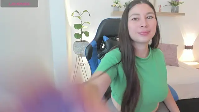Snapshot of bella_99_ chatting on 24, 4, 2026 bella 99 online show from 24, 4, 2026