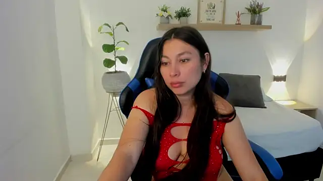 Snapshot of bella_99_ chatting on 11, 5, 2026 bella 99 online show from 11, 5, 2026