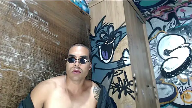 Snapshot of Justin_Frank chatting on 8, 4, 2026 Justin Frank online show from 8, 4, 2026