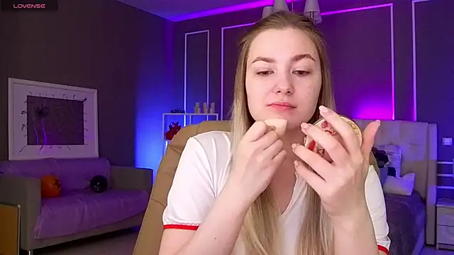 Snapshot of elinanortas chatting on 30, 10, 2025 elinanortas online show from 30, 10, 2025