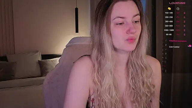 Snapshot of elinanortas chatting on 15, 12, 2025 elinanortas online show from 15, 12, 2025